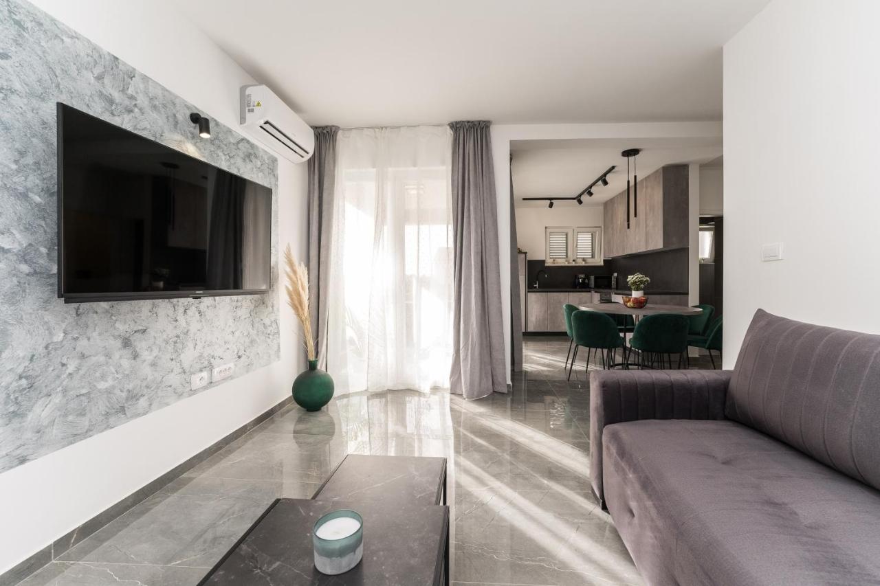 Luxury D Apartments บาร์บินเย ภายนอก รูปภาพ