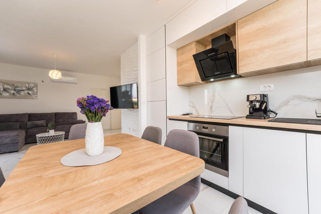 Luxury D Apartments บาร์บินเย ภายนอก รูปภาพ